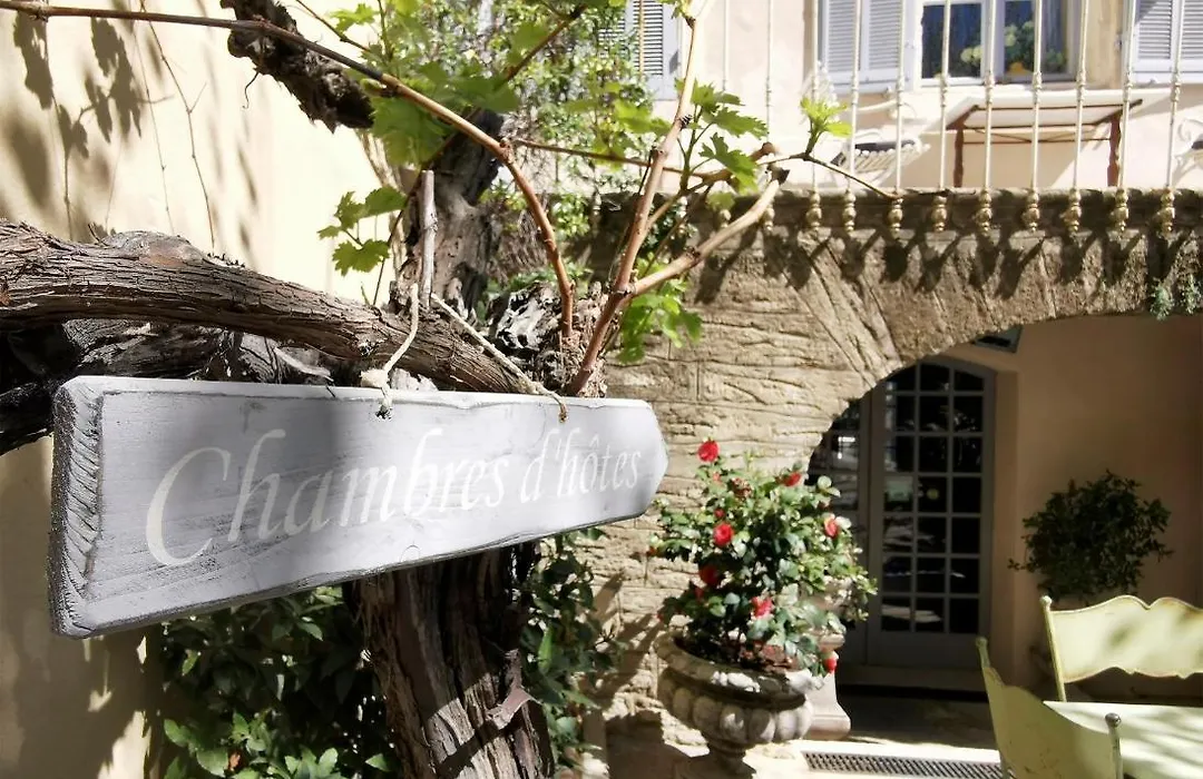 Le Petit Chateau-1