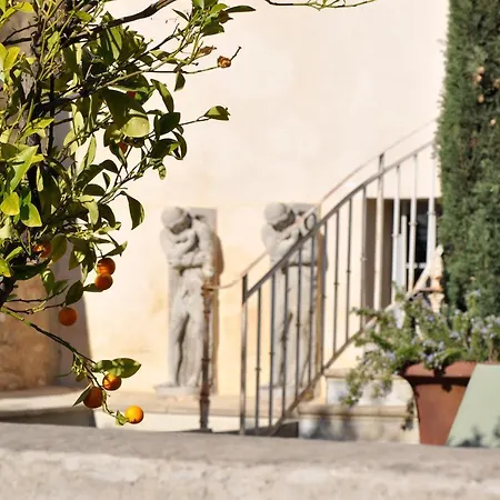 Le Petit Chateau-2